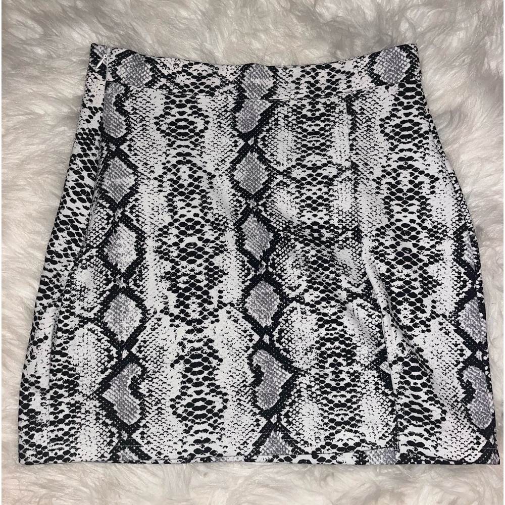 SHEIN Snakeskin Miniskirt - XSmall